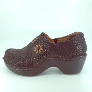 ARIAT Bella Leather Floral Studded Clogs